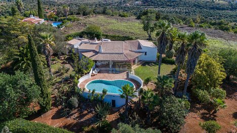 3 bedrooms House in Mexilhoeira Grande, Portugal No. 34157