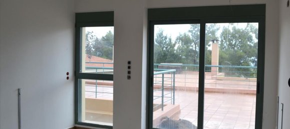 3 Schlafzimmer Property in Acharnes, Greece, Nr. 7140 8