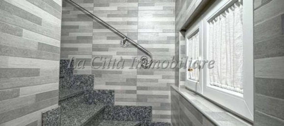 2 غرف نوم شقة في Novara, Italy رقم 336226 20