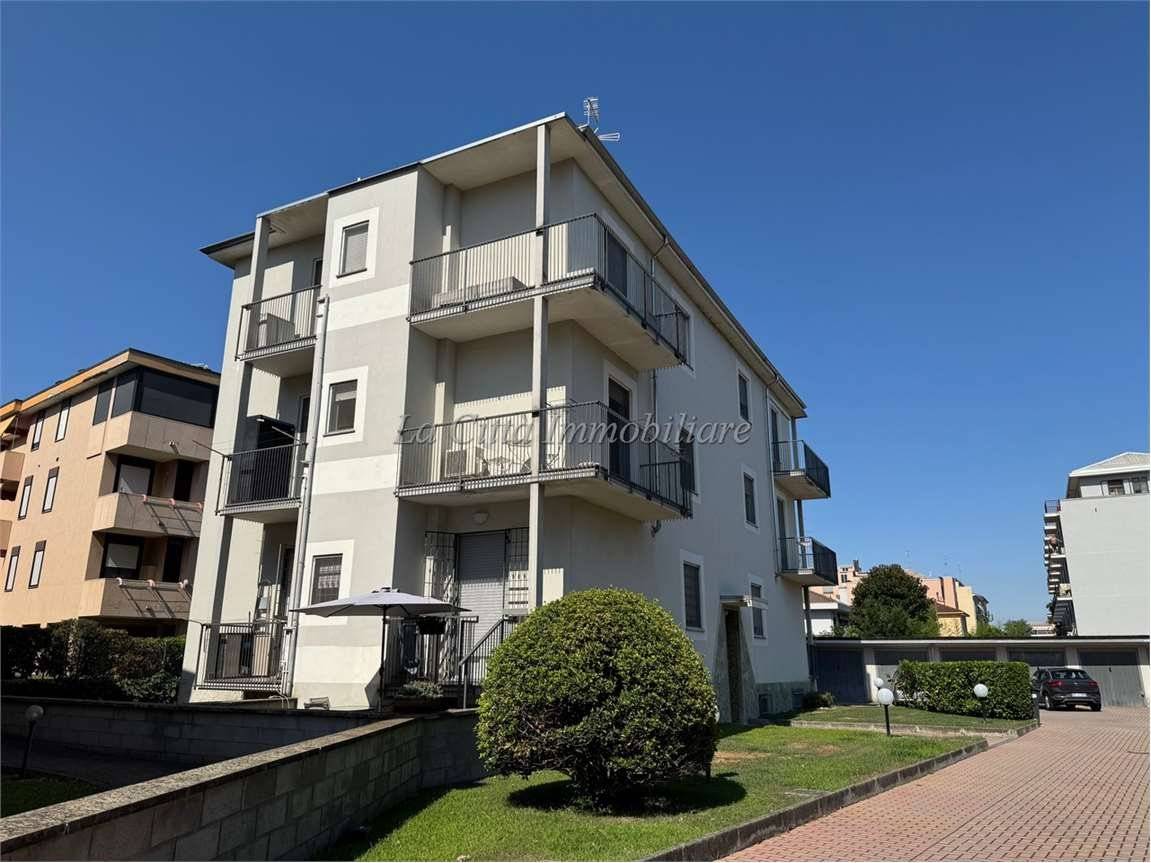 2 غرف نوم شقة في Novara, Italy رقم 336226