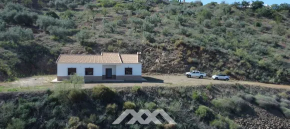 Дом с 4 спальнями в Кольменар, Испания № 58313 2