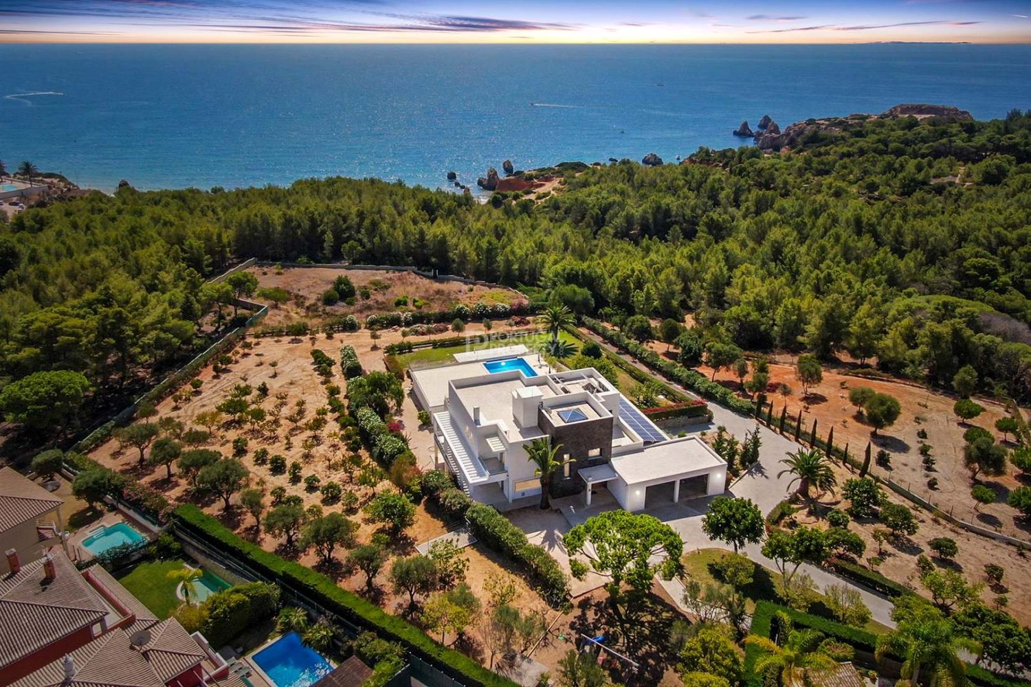 Villa de 5 dormitorios en Alvor, Portugal No. 186954