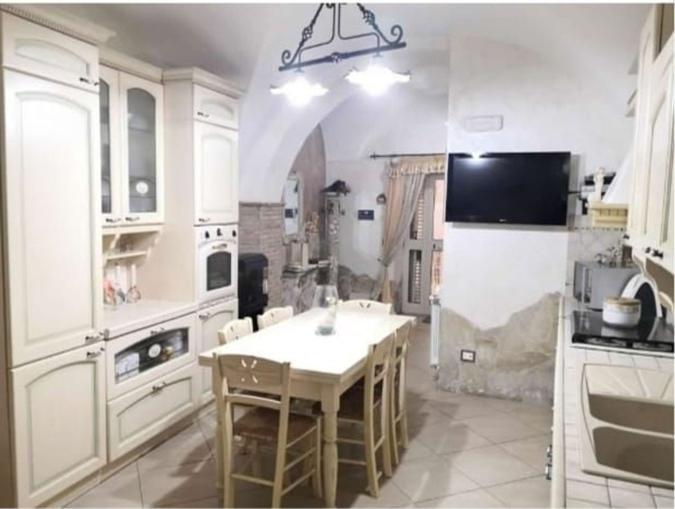 Apartamento de 3 divisões em Adrano, Italy N.º 115600