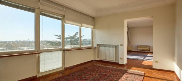 3 bedrooms Penthouse in Rome, Italy No. 71054 11