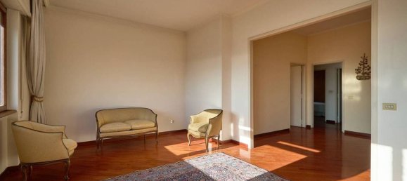 3 bedrooms Penthouse in Rome, Italy No. 71054 8