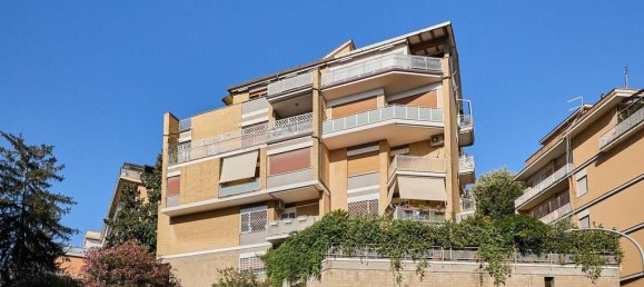 3 bedrooms Penthouse in Rome, Italy No. 71054 4