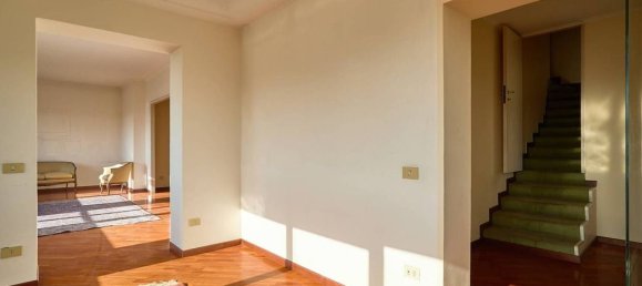 3 bedrooms Penthouse in Rome, Italy No. 71054 12