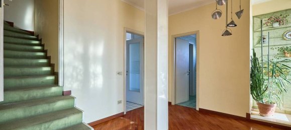 3 bedrooms Penthouse in Rome, Italy No. 71054 18
