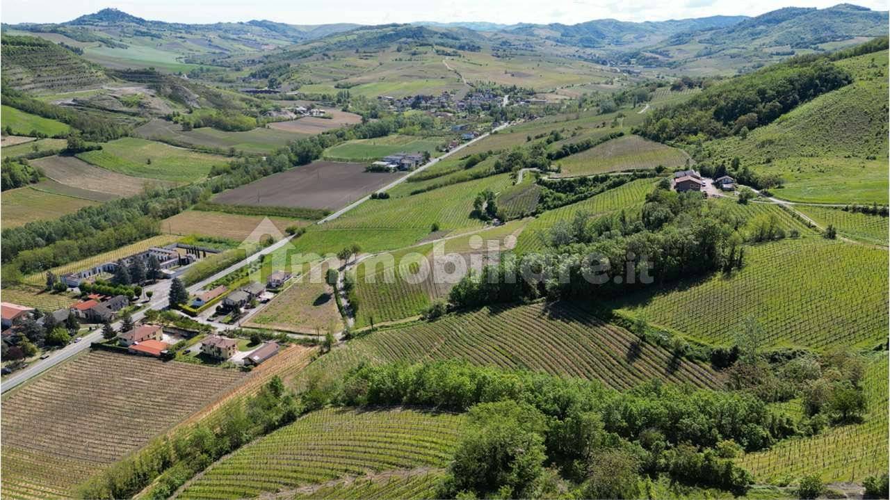 Casa de 5 habitaciónes en Borgo Priolo, Italy No. 354014