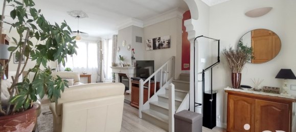 2 bedrooms House in Clichy-sous-Bois, France No. 296381 3