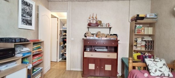 2 bedrooms House in Clichy-sous-Bois, France No. 296381 17