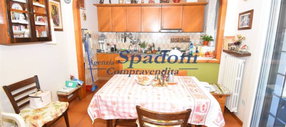 5 rooms Apartment in Monsummano Terme, Italy No. 79253 3