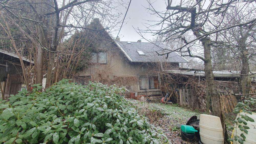 5 rooms House in Erzgebirgskreis, Germany No. 69658