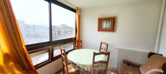 2 bedrooms Apartment in Massy, France No. 174746 2