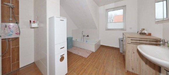 Adosado de 4 habitaciónes en Friesland, Germany No. 141300 14