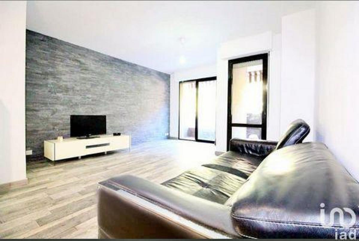 Studio in the Condo in Menton, France No. 13602