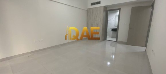 3716.1m² Building in Dubai, UAE No. 6035 5