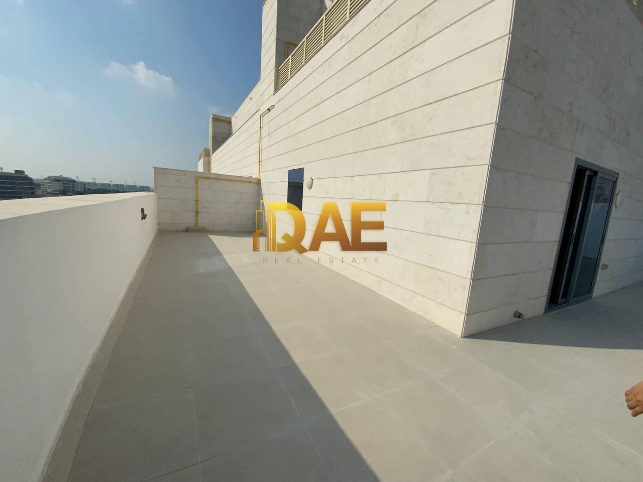 3716.1m² Building in Dubai, UAE No. 6035