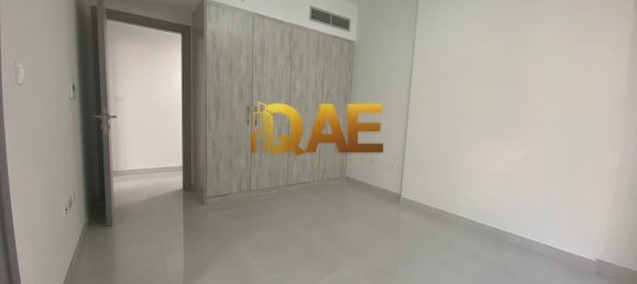 3716.1m² Building in Dubai, UAE No. 6035 8