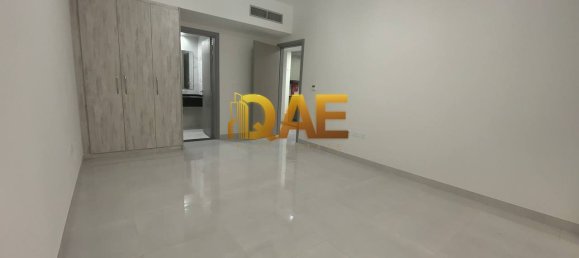 3716.1m² Building in Dubai, UAE No. 6035 6