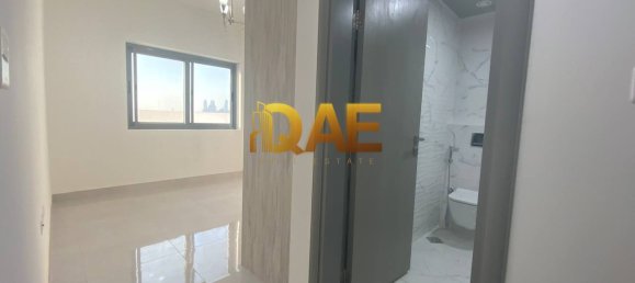 3716.1m² Building in Dubai, UAE No. 6035 22