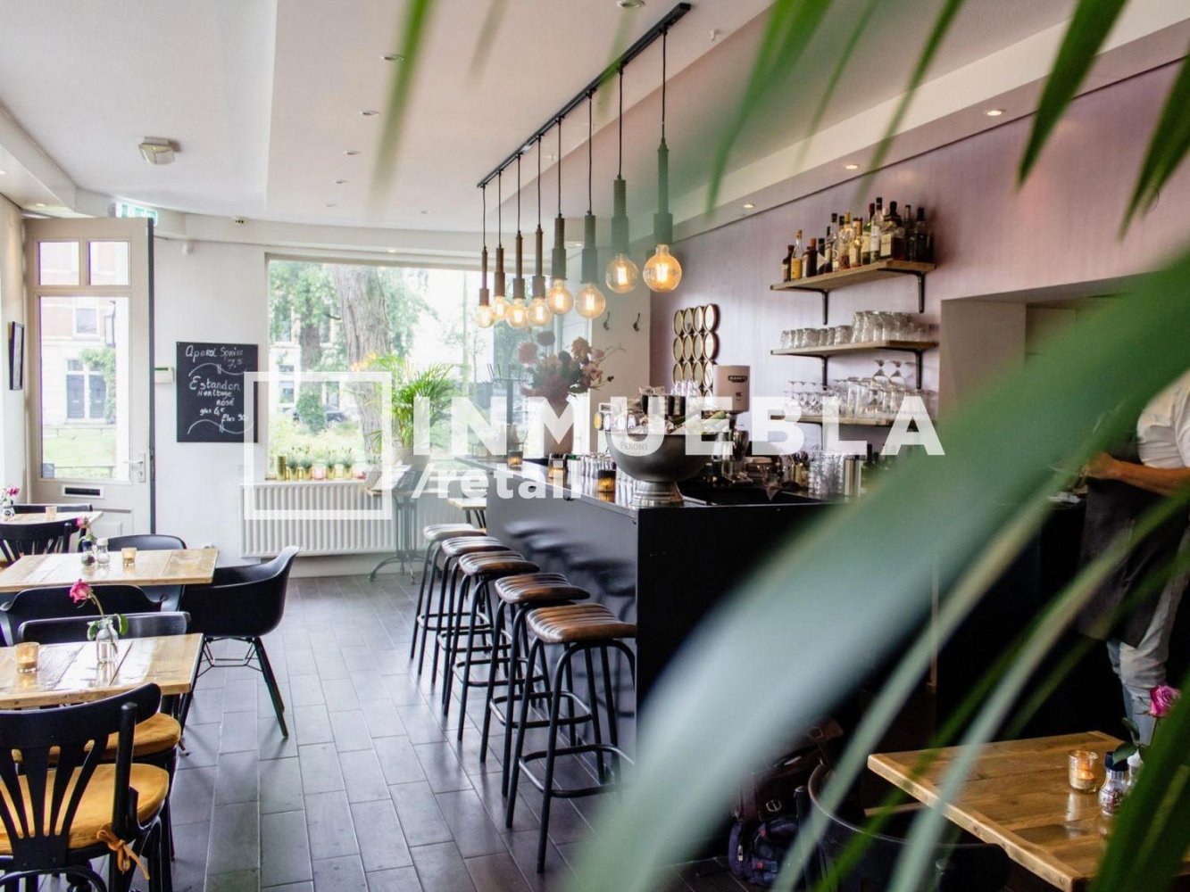 Propriété commerciale à Eixample, Spain 88m² No. 18641