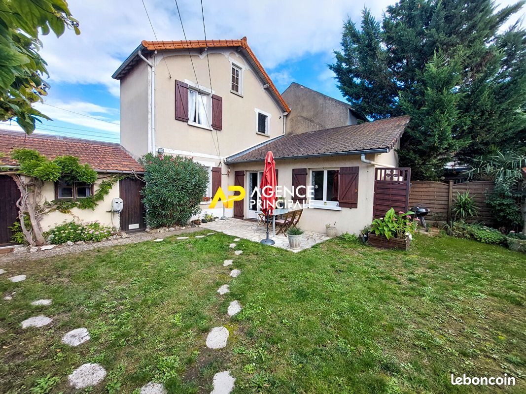 2 غرف نوم منزل في Bezons, France رقم 176793