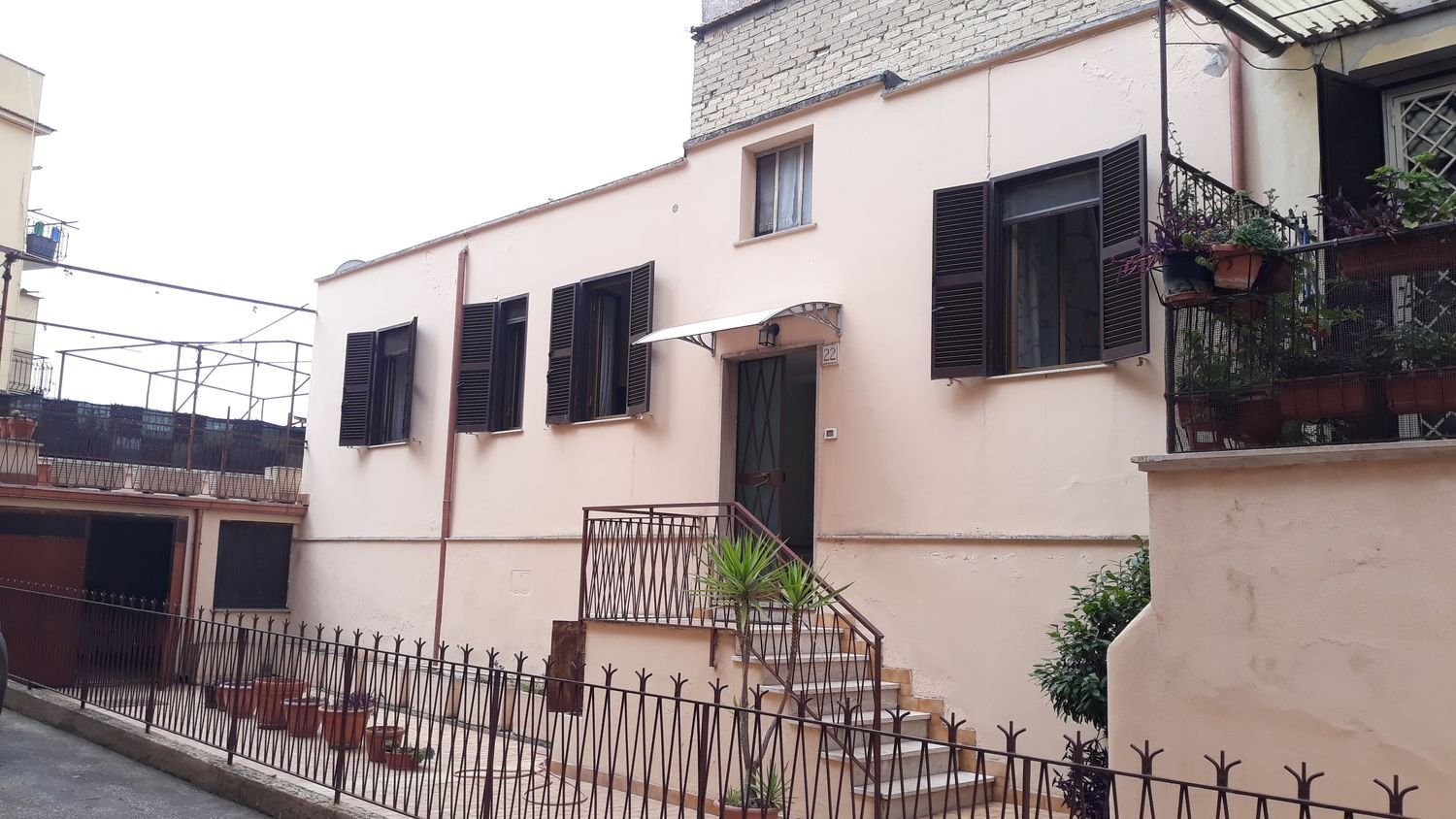 4 rooms House in Rome, Italy No. 170314