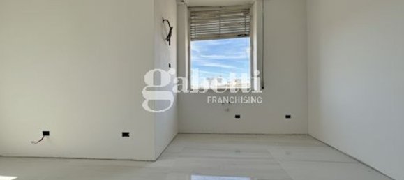 3 bedrooms Apartment in Florence, Italy No. 338090 7