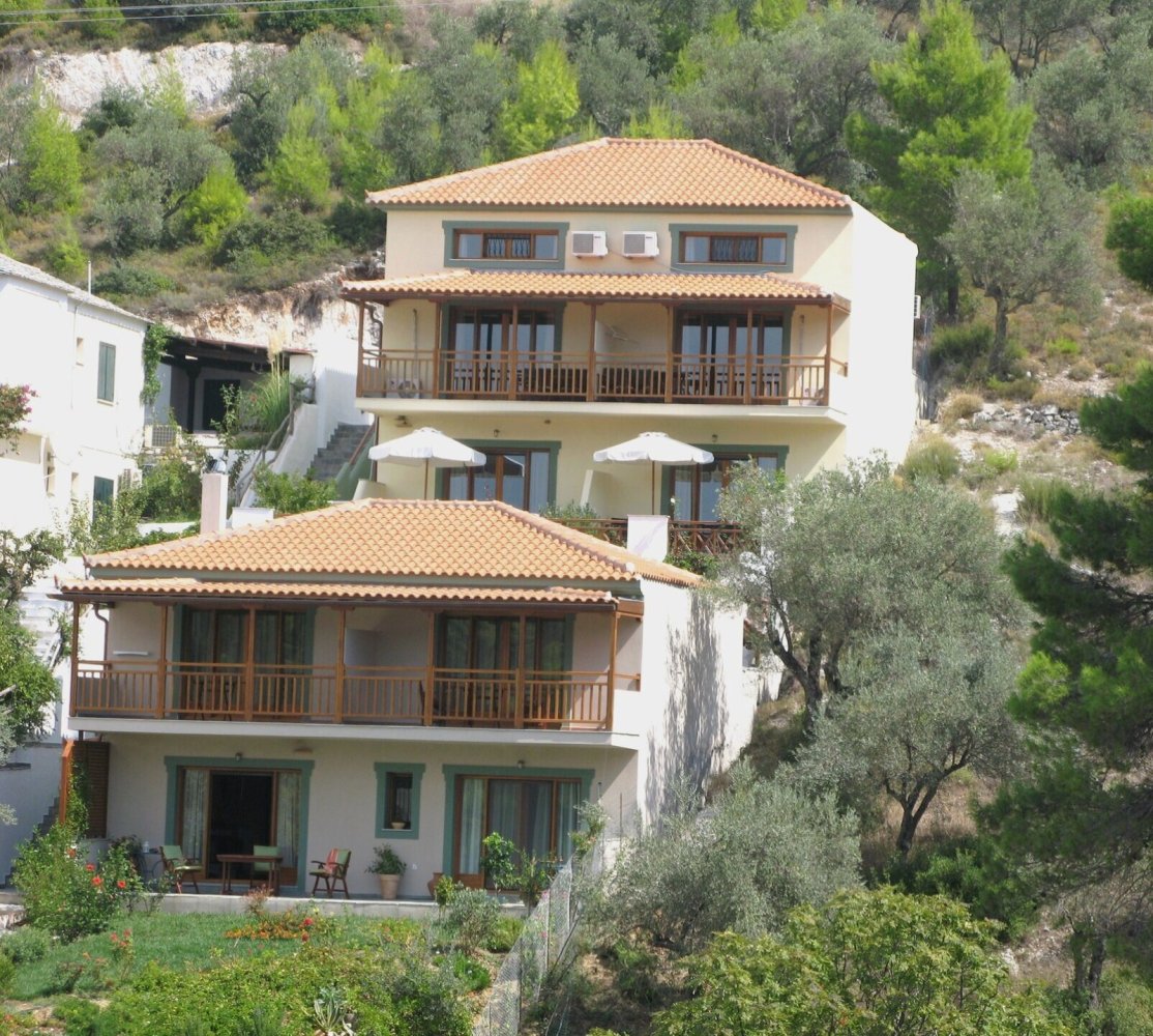 10 bedrooms Villa in Naxos and Lesser Cyclades, Greece No. 9043