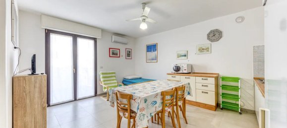 2-salle Appartement à Ugento, Italy No. 117031 12