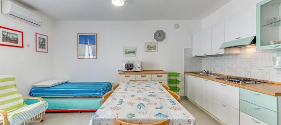 2-salle Appartement à Ugento, Italy No. 117031 11