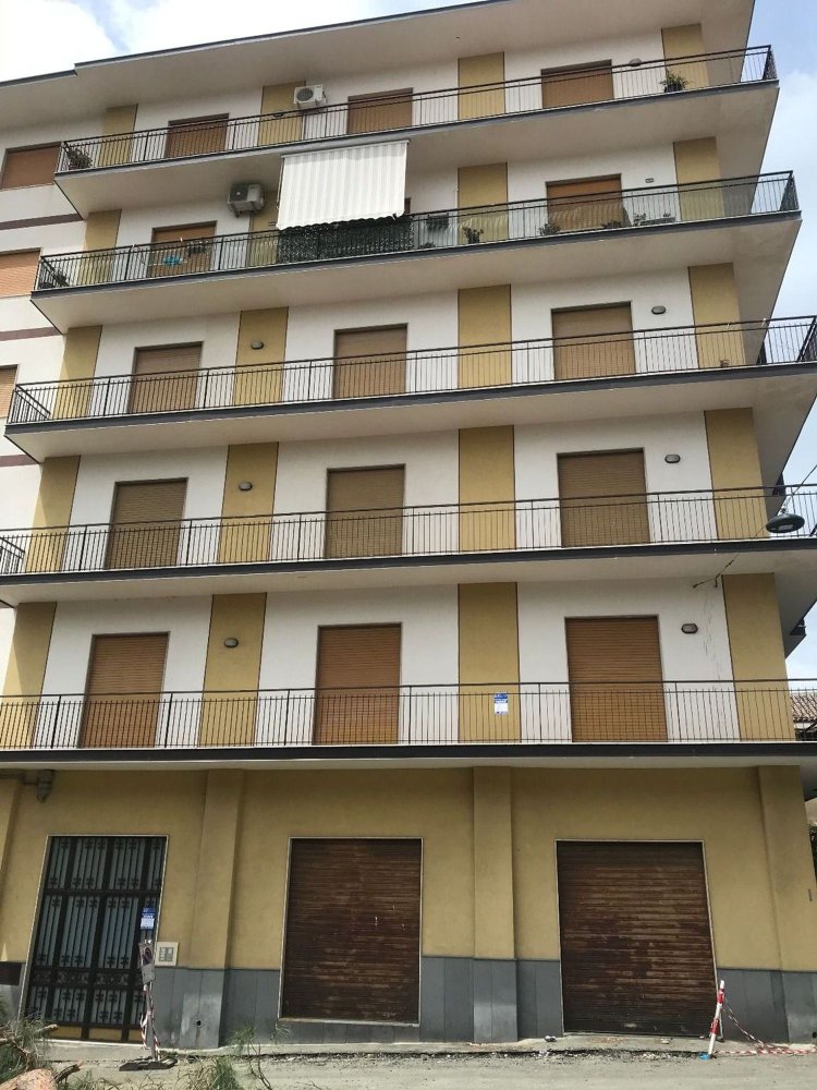 4 rooms Apartment in Paternò, Italy No. 259708