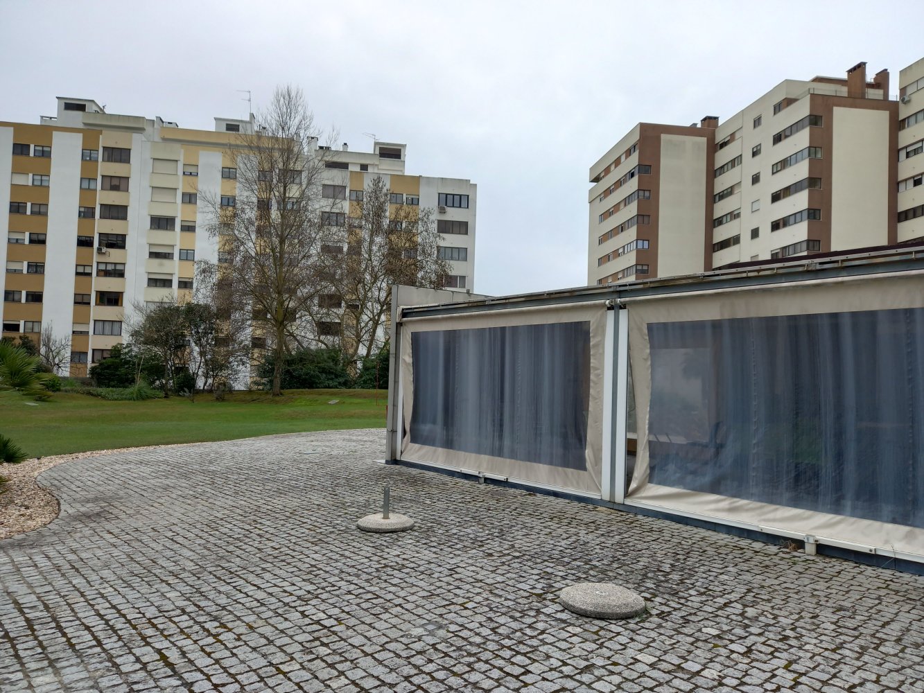 68m² Commercial property in Oeiras, Portugal No. 10733