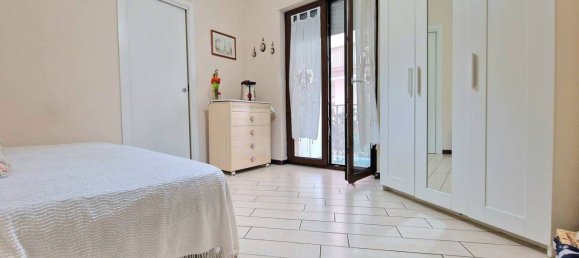 3 bedrooms Apartment in Torre Annunziata, Italy No. 9659 27