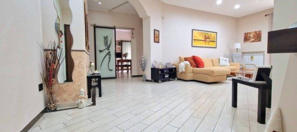 3 bedrooms Apartment in Torre Annunziata, Italy No. 9659 10