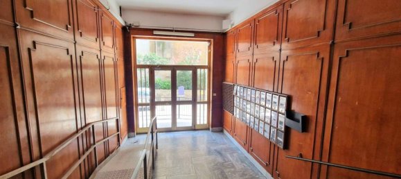 3 bedrooms Apartment in Torre Annunziata, Italy No. 9659 6