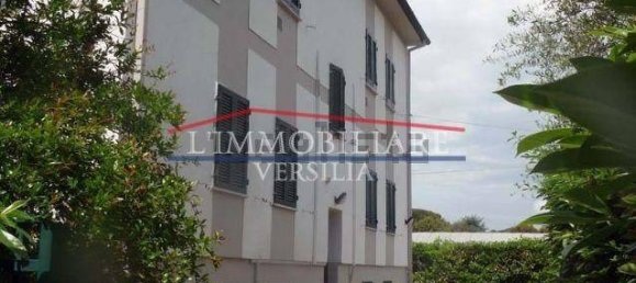 2 bedrooms House in Massa, Italy No. 215077 5