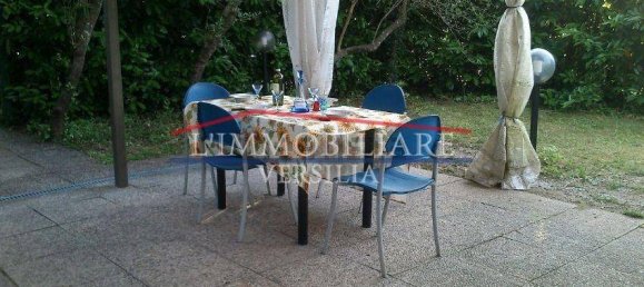 2 bedrooms House in Massa, Italy No. 215077 2