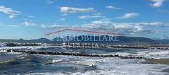 2 bedrooms House in Massa, Italy No. 215077 25