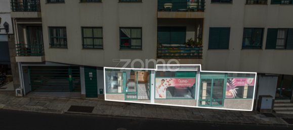 288m² Commercial property in Funchal, Portugal No. 84138 3