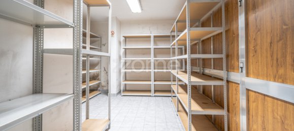 288m² Commercial property in Funchal, Portugal No. 84138 13