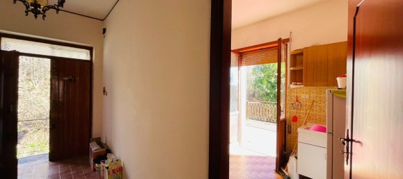 3 bedrooms House in Balsorano, Italy No. 55789 5