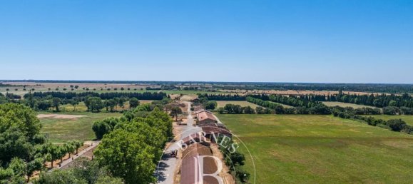 20 rooms Commercial property in Salon-de-Provence, France No. 285587 3