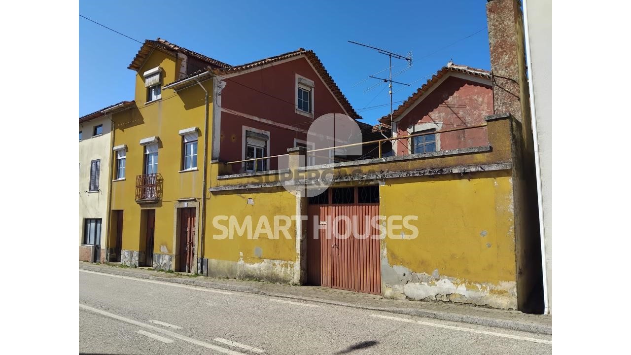 Casa de 4 dormitorios en Arganil, Portugal No. 241102