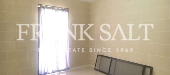 3 bedrooms Apartment in Munxar, Malta No. 5692 4