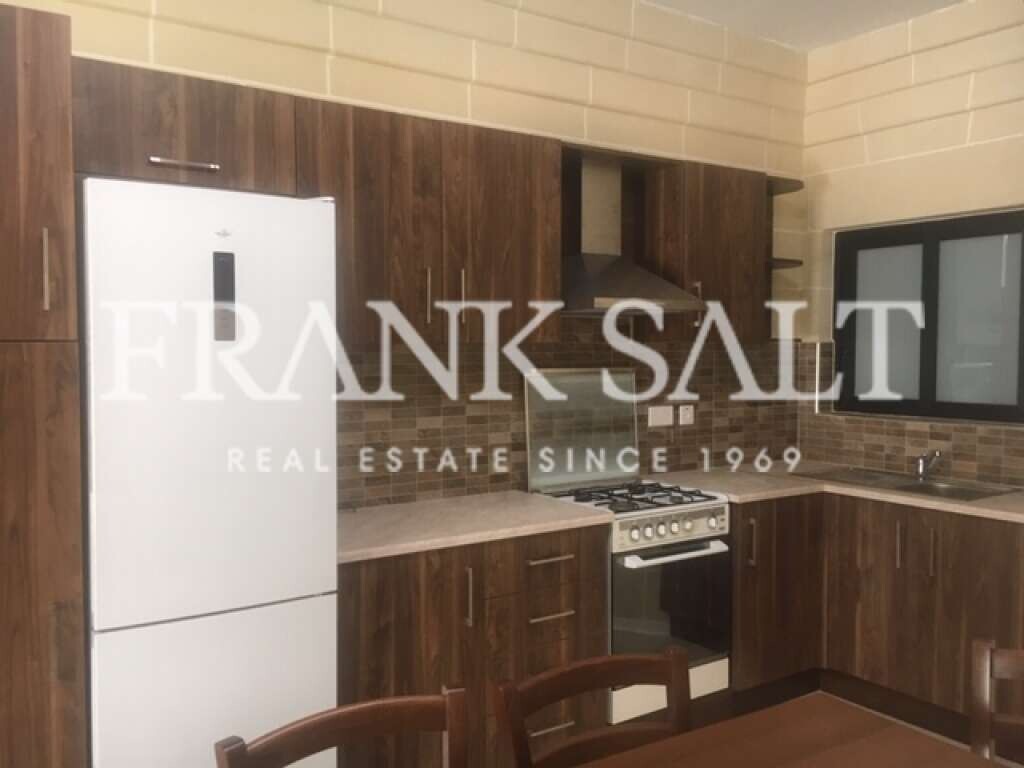 3 bedrooms Apartment in Munxar, Malta No. 5692