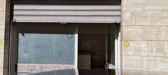 2-Zimmer Gewerbliche Immobilie in Bologna, Italy, Nr. 258359 2