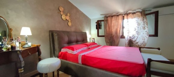 5 rooms House in Rome, Italy No. 14654 2