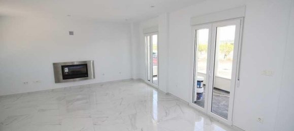 4 bedrooms Villa in Pinoso, Spain No. 11722 3